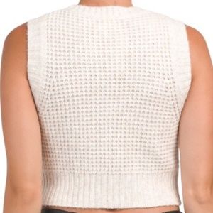 ESSICA SIMPSON, Sleeveless Textured Stitch Crew Neck VestHeather Multi